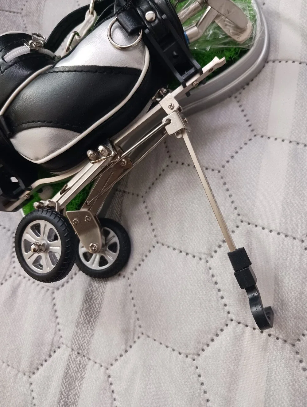 Golf Bag Pens and Pen Holder Set – Novelty Desk Gift , New Open Box
